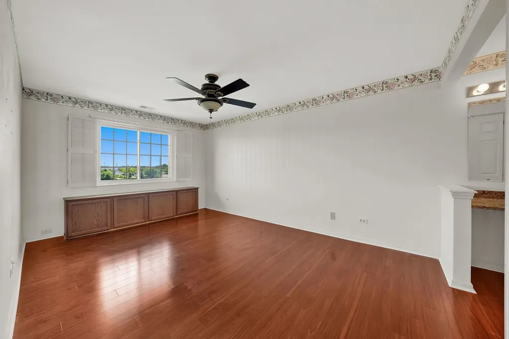 4217 West 76th Street Chicago IL 60652