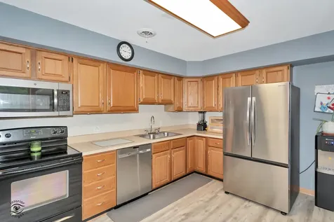 2608 Essington Road Joliet IL 60435