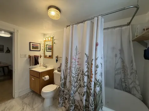 2905 North Burling Street Chicago IL 60657