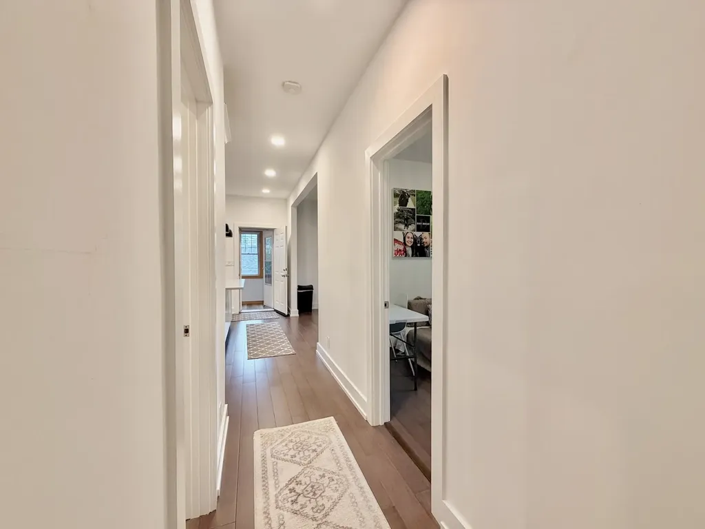 4120 West Barry Avenue Chicago IL 60641