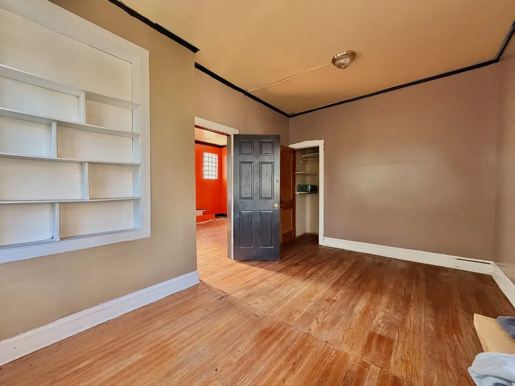 4120 West Barry Avenue Chicago IL 60641
