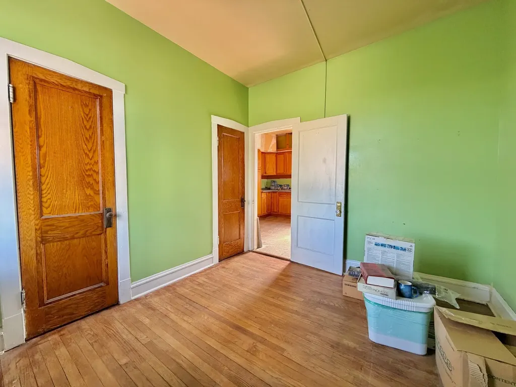 4120 West Barry Avenue Chicago IL 60641