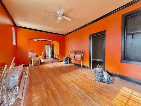 4120 West Barry Avenue Chicago IL 60641