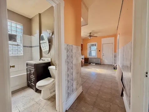 4120 West Barry Avenue Chicago IL 60641
