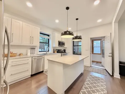 4120 West Barry Avenue Chicago IL 60641