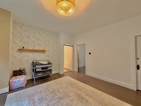 4120 West Barry Avenue Chicago IL 60641