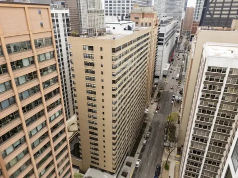 850 North Dewitt Place Chicago IL 60611