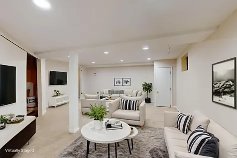 962 Inverrary Lane Deerfield IL 60015