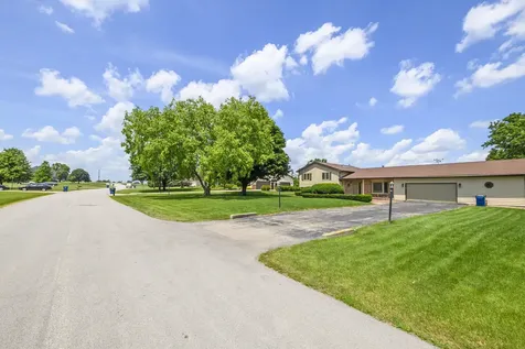 24662 West Red Oak Lane Shorewood IL 60404