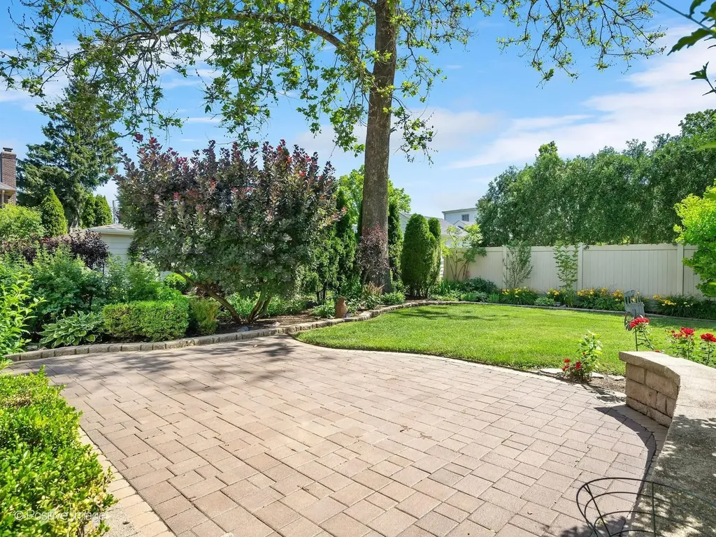 217 South Rex Boulevard Elmhurst IL 60126