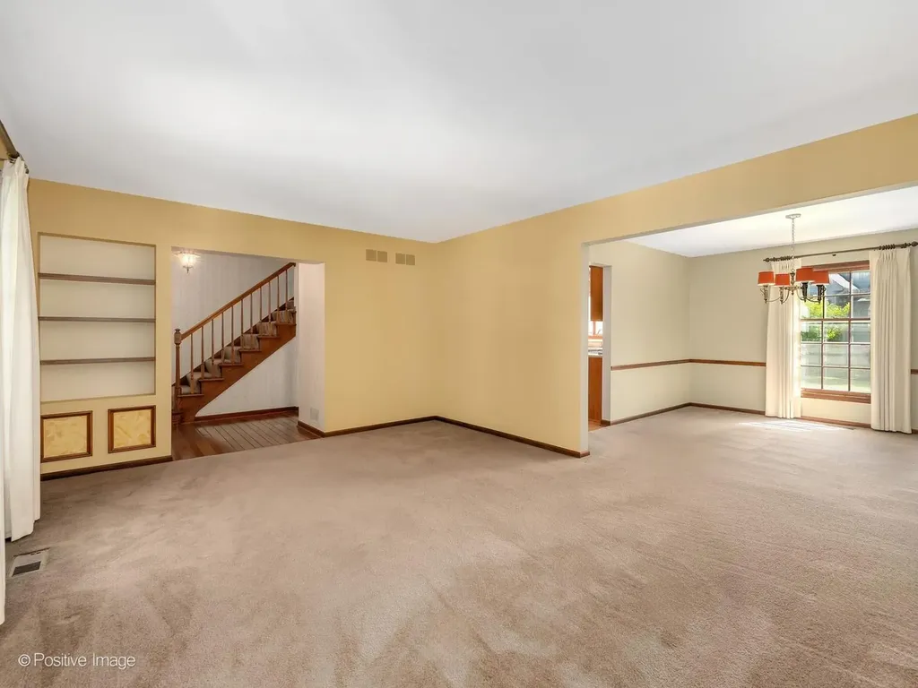 217 South Rex Boulevard Elmhurst IL 60126
