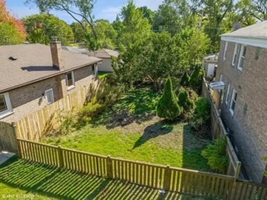 1328 Seward Street Evanston IL 60202
