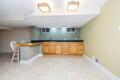 1012 South Church Road Mount Prospect IL 60056