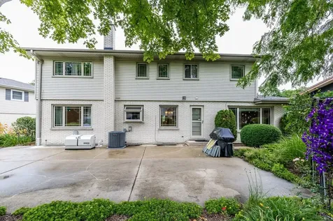 1012 South Church Road Mount Prospect IL 60056