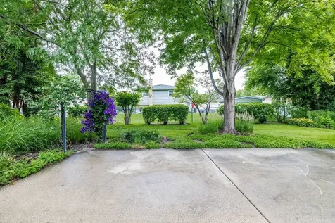 1012 South Church Road Mount Prospect IL 60056