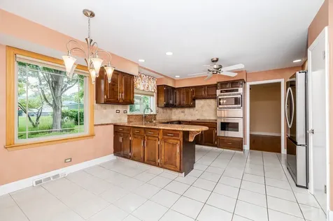 1012 South Church Road Mount Prospect IL 60056