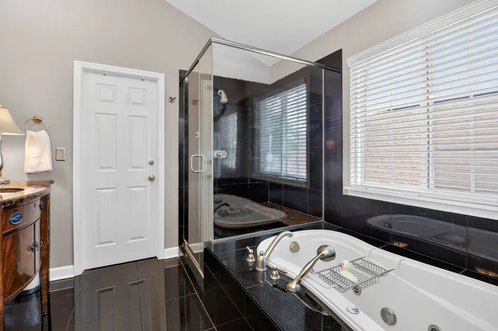 1702 Astor Avenue Oakbrook Terrace IL 60181