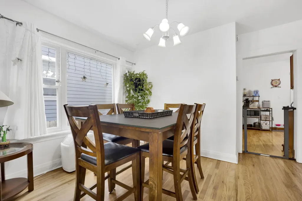 5037 West Winona Street Chicago IL 60630