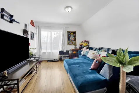 5037 West Winona Street Chicago IL 60630