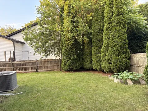 5431 Ebony Court Gurnee IL 60031