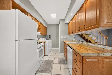 1034 Cove Drive Prospect Heights IL 60070