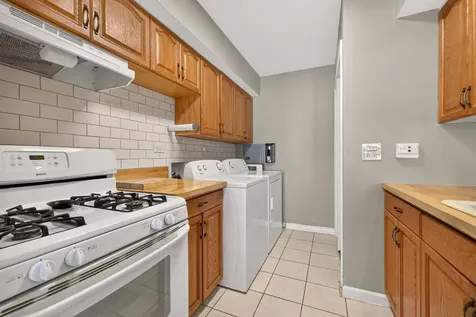 1034 Cove Drive Prospect Heights IL 60070