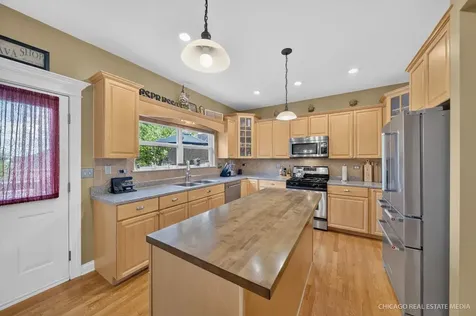 711 Ridge Drive Elburn IL 60119