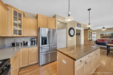 711 Ridge Drive Elburn IL 60119