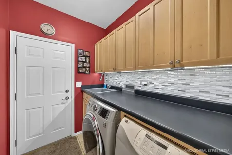 711 Ridge Drive Elburn IL 60119