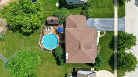 711 Ridge Drive Elburn IL 60119