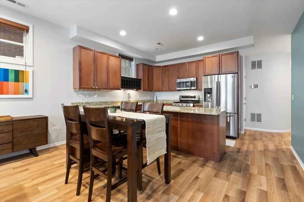 7018 North Ashland Boulevard Chicago IL 60626