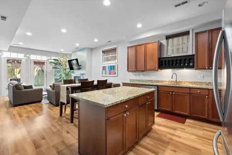 7018 North Ashland Boulevard Chicago IL 60626