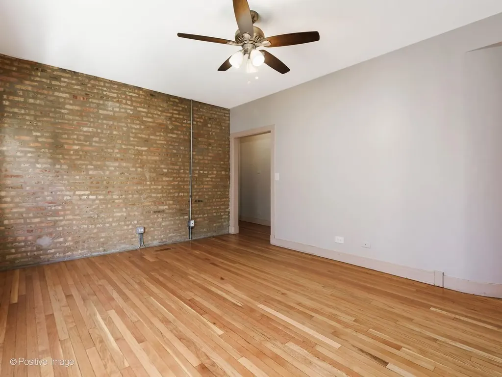 7025 North Sheridan Road Chicago IL 60626