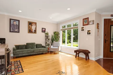 1730 Lunt Avenue Des Plaines IL 60018