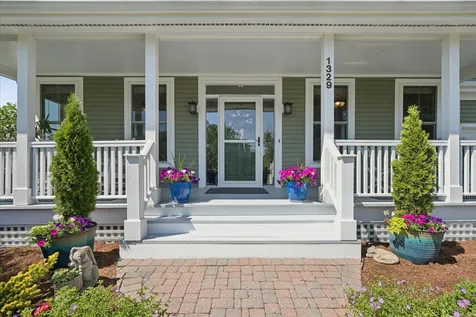 1329 Calamus Lane Grayslake IL 60030