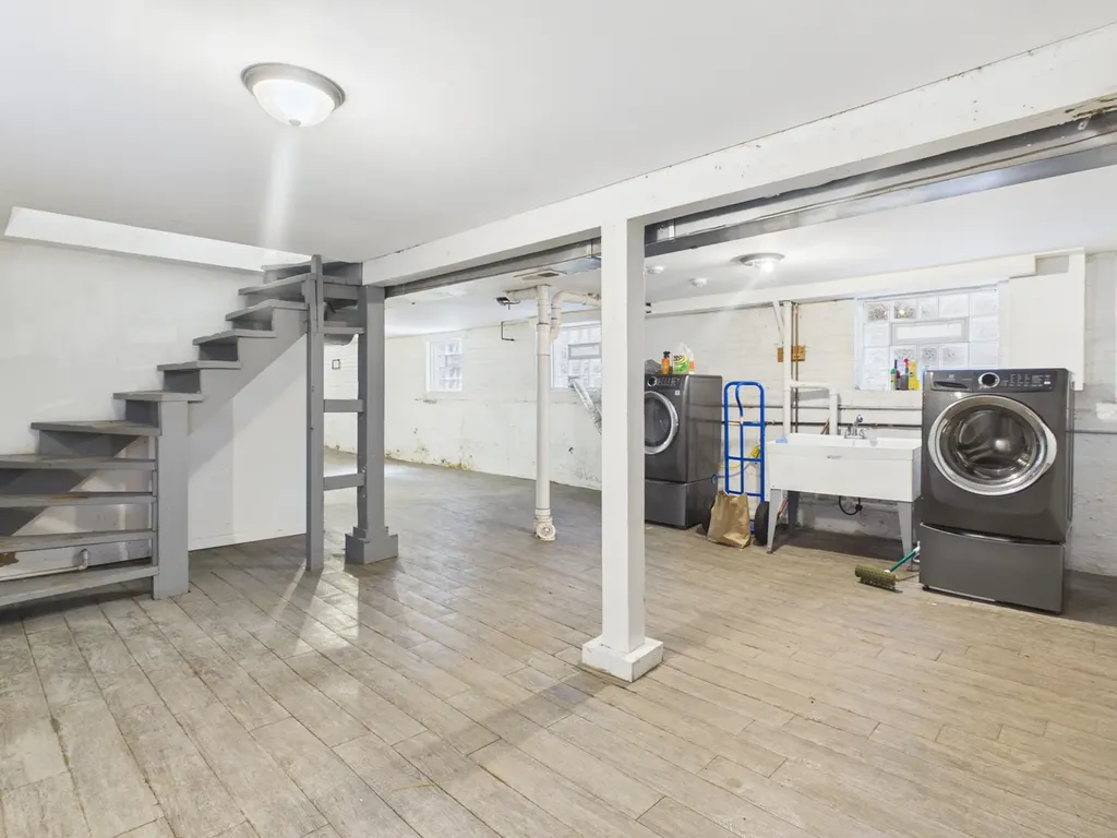 3345 West Carroll Avenue Chicago IL 60624