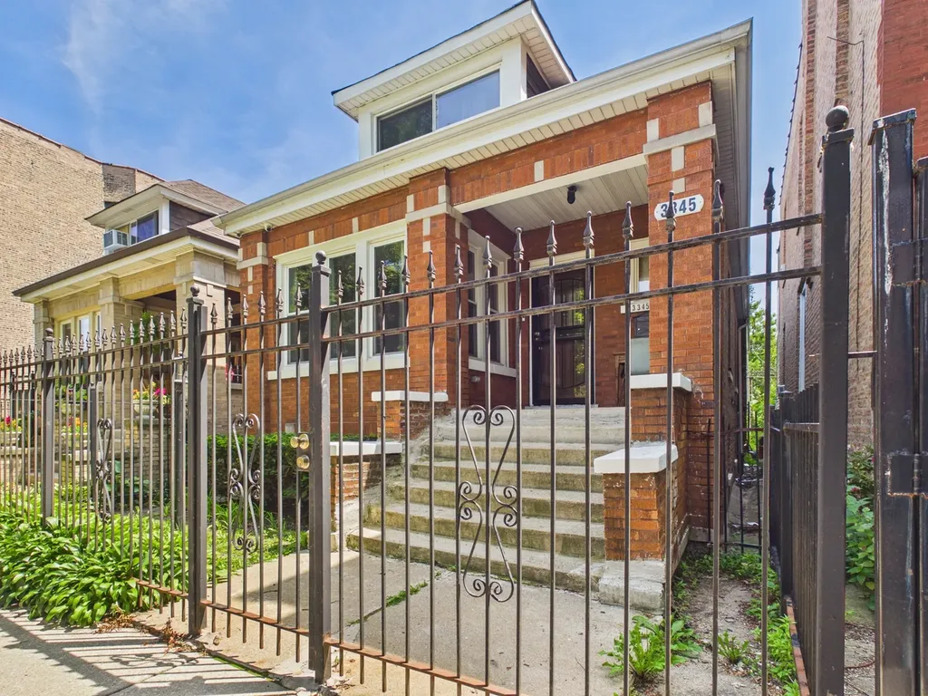 3345 West Carroll Avenue Chicago IL 60624