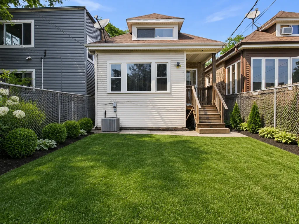 3345 West Carroll Avenue Chicago IL 60624
