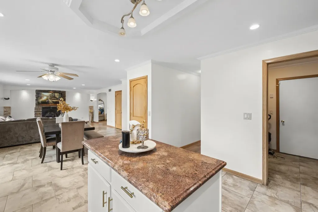 16035 West Red Cloud Drive Lockport IL 60441