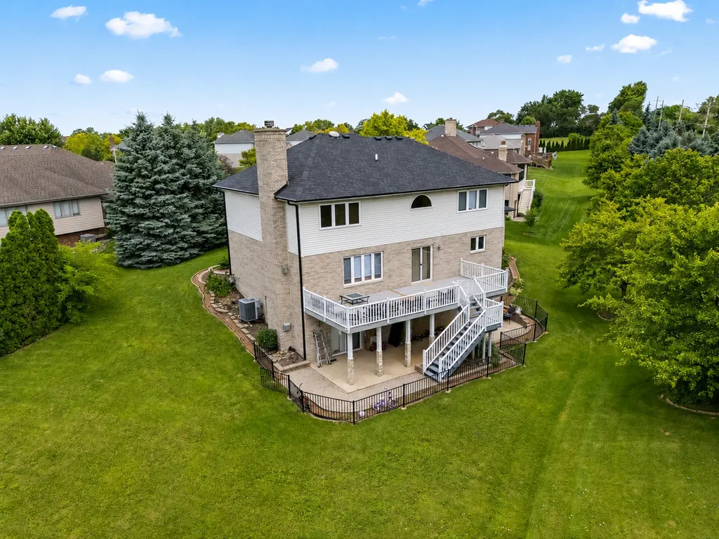 16035 West Red Cloud Drive Lockport IL 60441