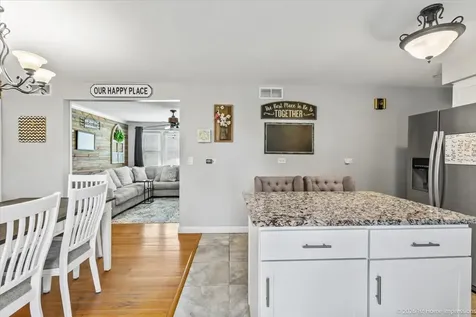 8836 West 93rd Place Hickory Hills IL 60457