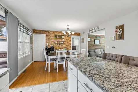 8836 West 93rd Place Hickory Hills IL 60457