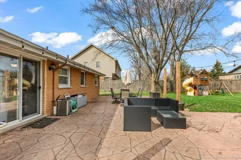 8836 West 93rd Place Hickory Hills IL 60457