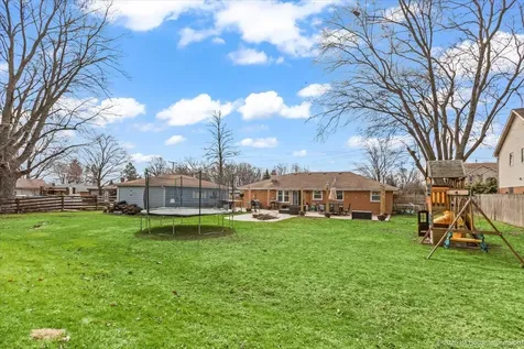 8836 West 93rd Place Hickory Hills IL 60457