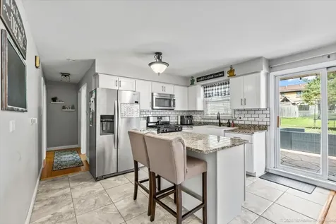 8836 West 93rd Place Hickory Hills IL 60457