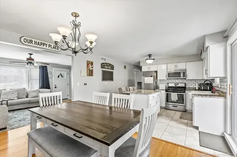 8836 West 93rd Place Hickory Hills IL 60457