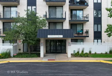 9731 North Fox Glen Drive Niles IL 60714
