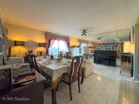 9731 North Fox Glen Drive Niles IL 60714