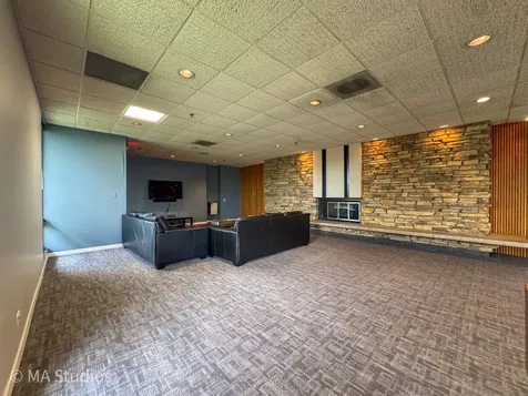 9731 North Fox Glen Drive Niles IL 60714