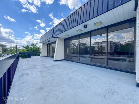 9731 North Fox Glen Drive Niles IL 60714